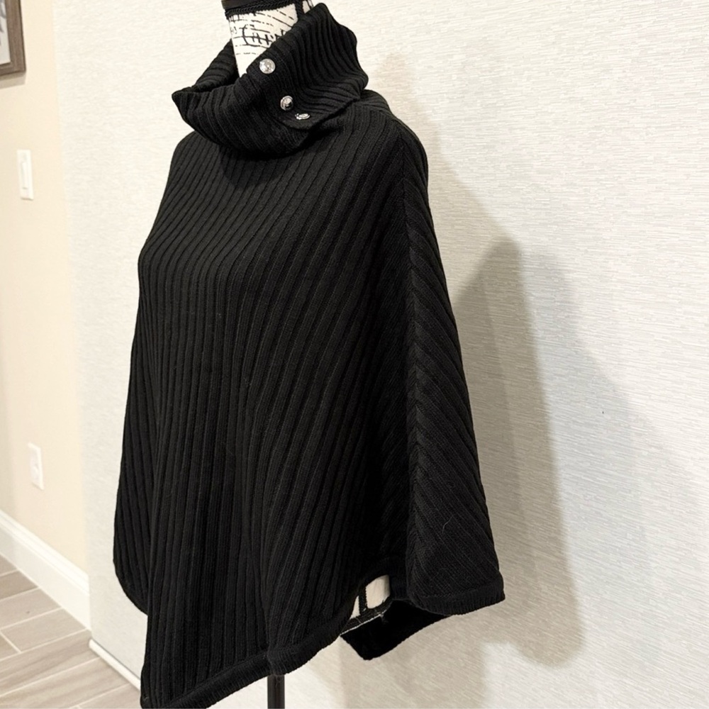 MICHAEL Michael Kors Black Wide-Rib Button Turtleneck Poncho